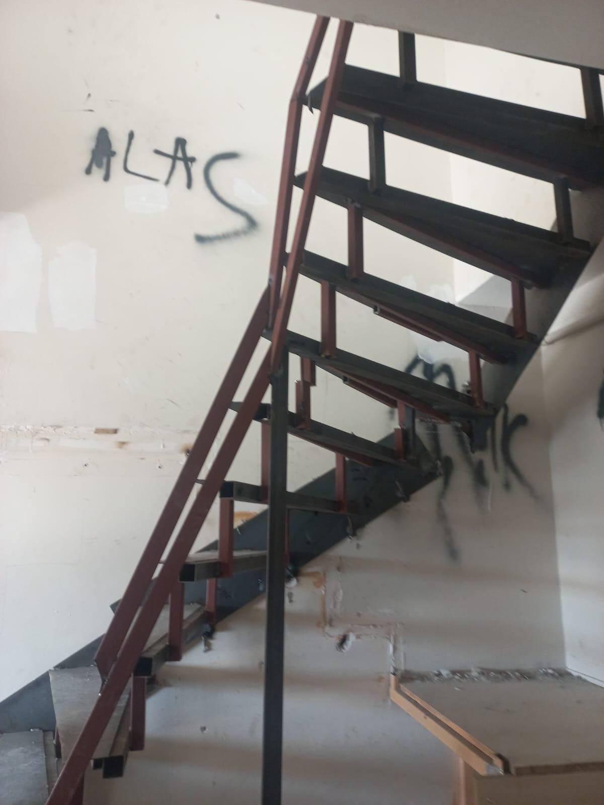 Merdiven korkulukları ve kör kasa imalatları - proje görseli 1