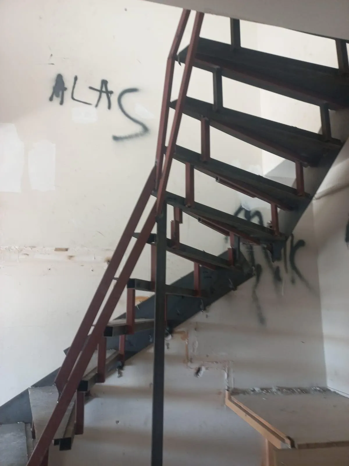 Merdiven korkulukları ve kör kasa imalatları - proje önizleme