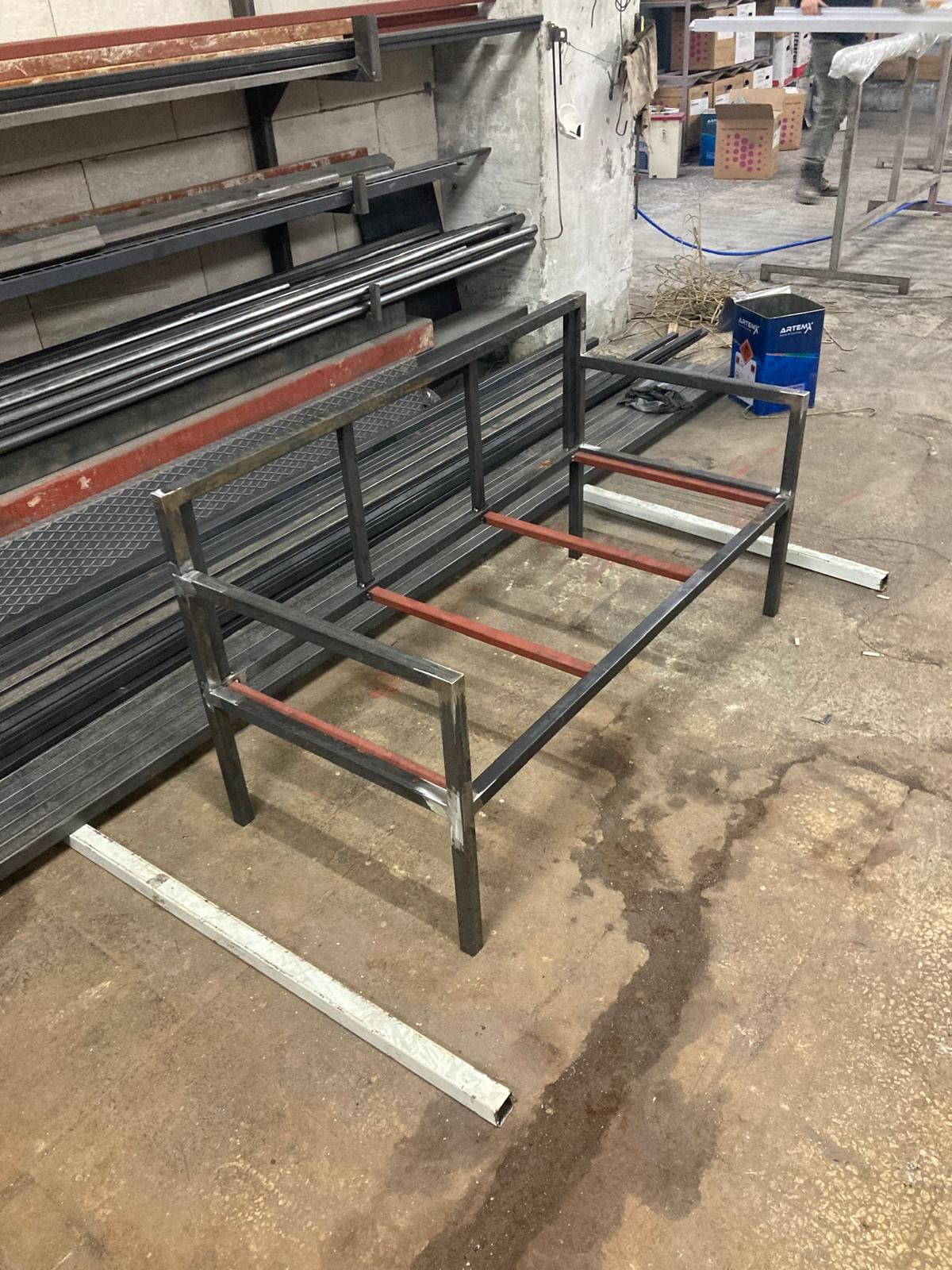 Metal saksı uygulamaları - proje görseli 8